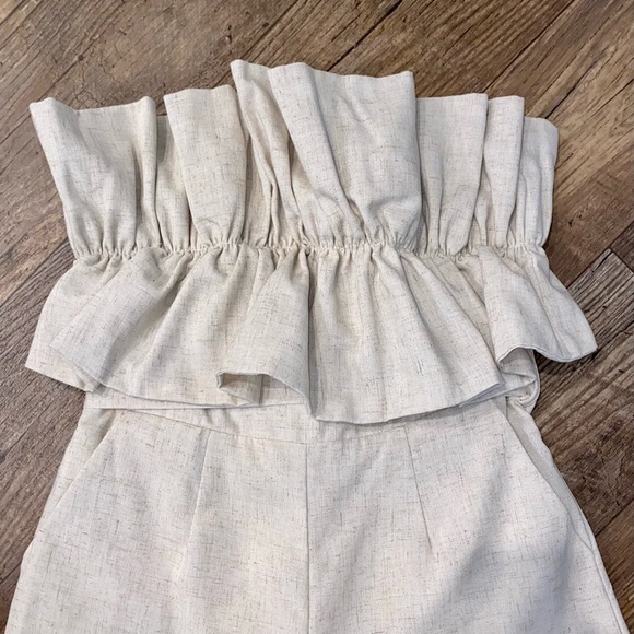 SOLD 💕NEW Saints + Secrets Strapless Linen Ruffle Cropped Jumpsuit - Picture 5 of 16